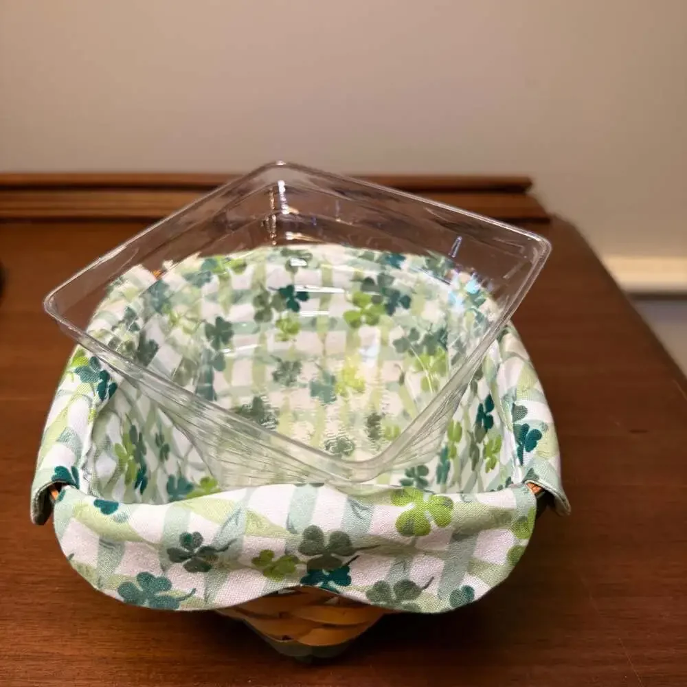 Longaberger 2006 Lucky Twist Basket Lid Fabric Liner Protector Shamrock St. Patr